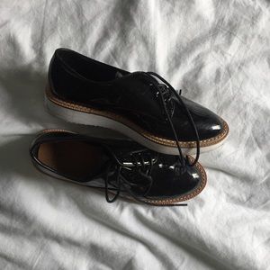 Oxford patent platform shoes